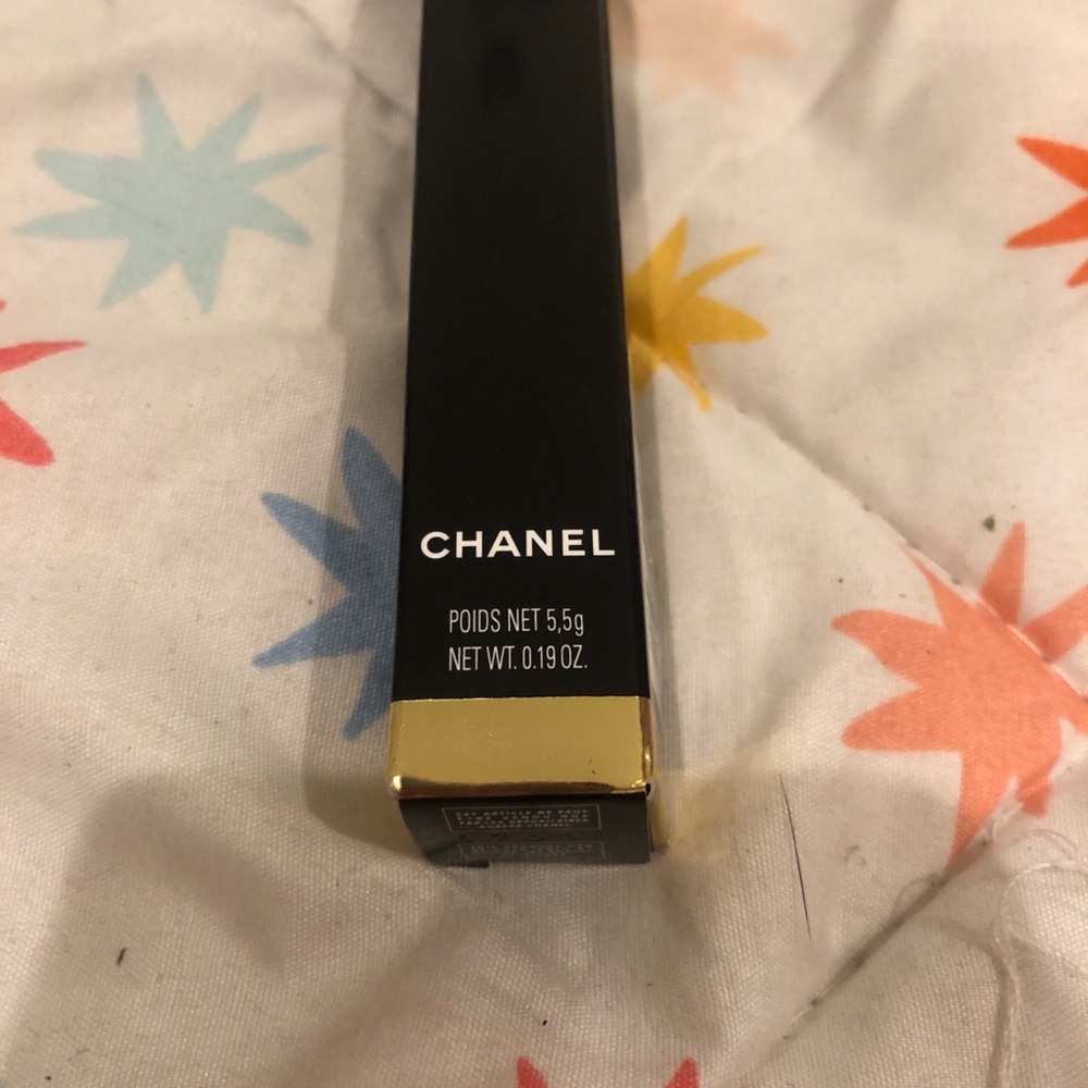 CHANEL Lip Balm & Gloss - Rich Brown